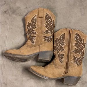 Girls size 1 tan boots